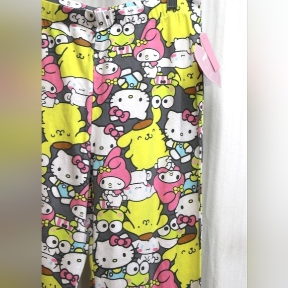 Sanrio Hello Kitty and Friends High Waisted Flare Leggings - Picture 3 of 6